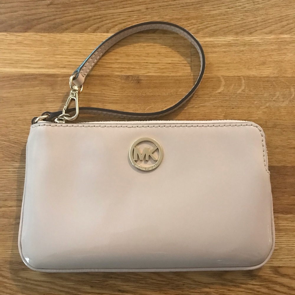 Michael Kors MK Wristlet